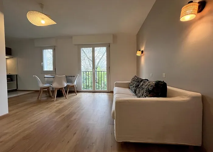 Bienvenue A L'oustalet Appt 7 アパート